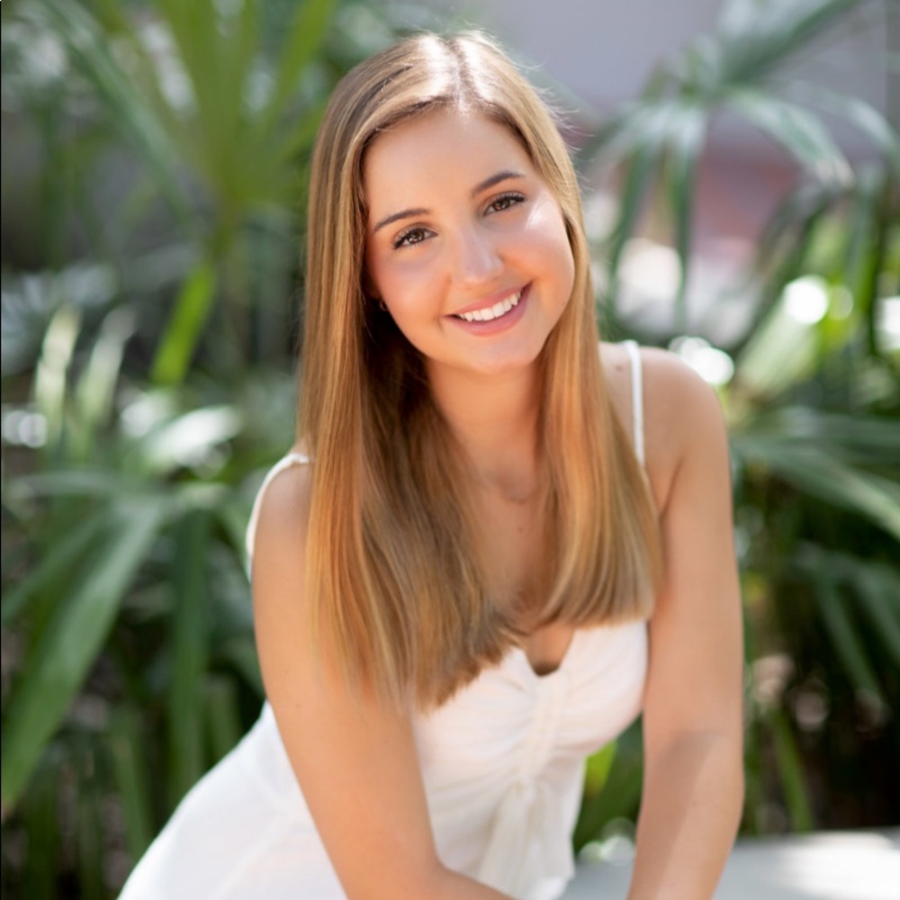 Meet your Posher, Avery